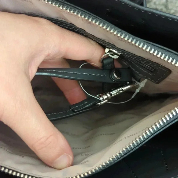 Michael Kors Mercer handle tote bag - Picture 10 of 16